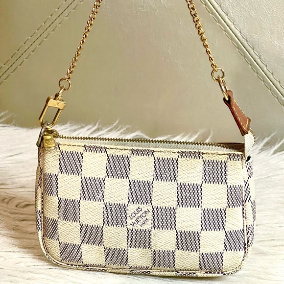 Authentic Louis Vuitton Pochette - Picture 9 of 16